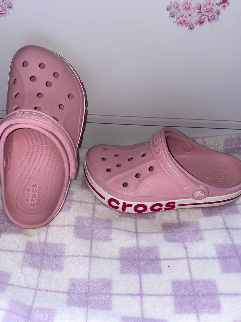 Crocs Juvenil Rosa Tamanho 35 | Calçado Infantil para Meninas Crocs Usado  82113538 | enjoei