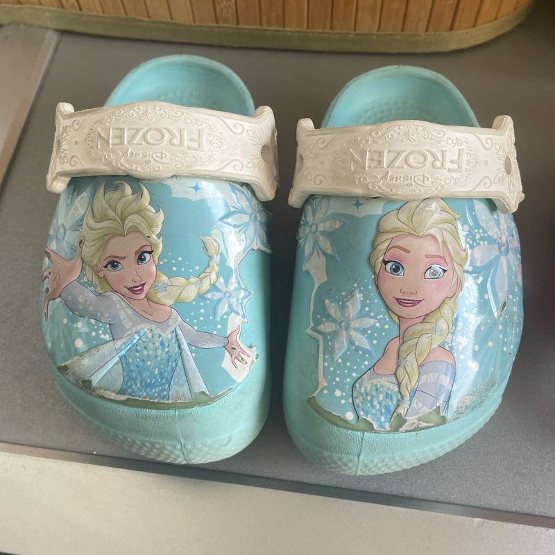 Crocs Led Frozen Cal ado Infantil para Meninas Crocs Usado 76587722 enjoei