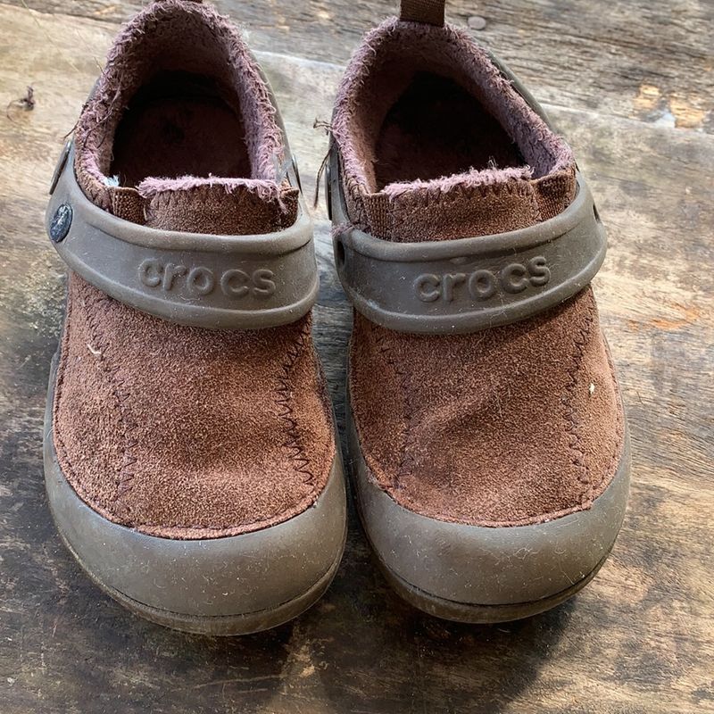 Corduroy lined online crocs