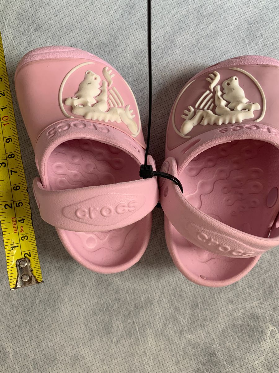 crocs bebe 21