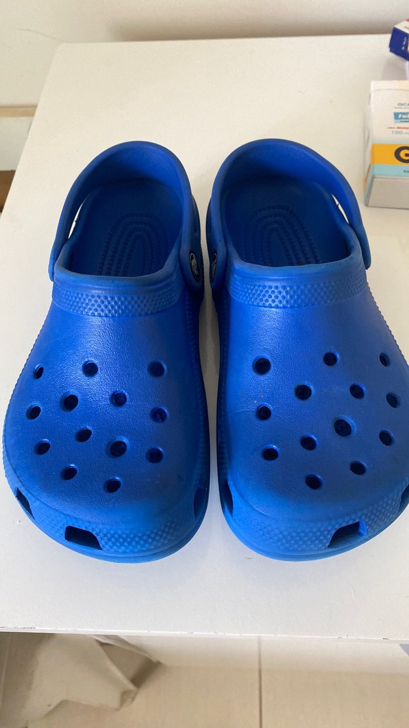 Crocs Original Azul | Calçado Infantil para Meninos Crocs Usado 85242355 |  enjoei