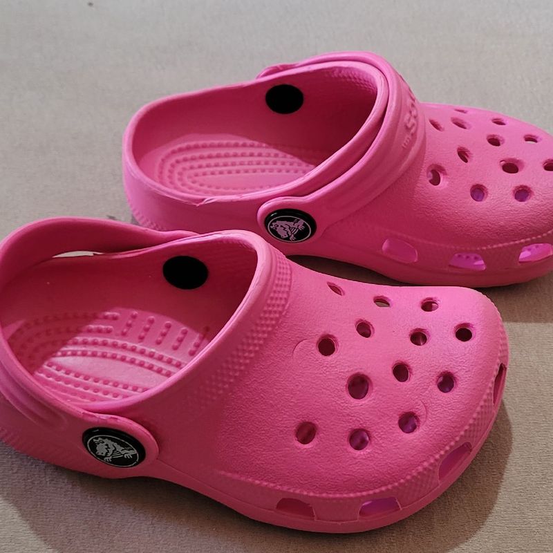 Crocs usados best sale