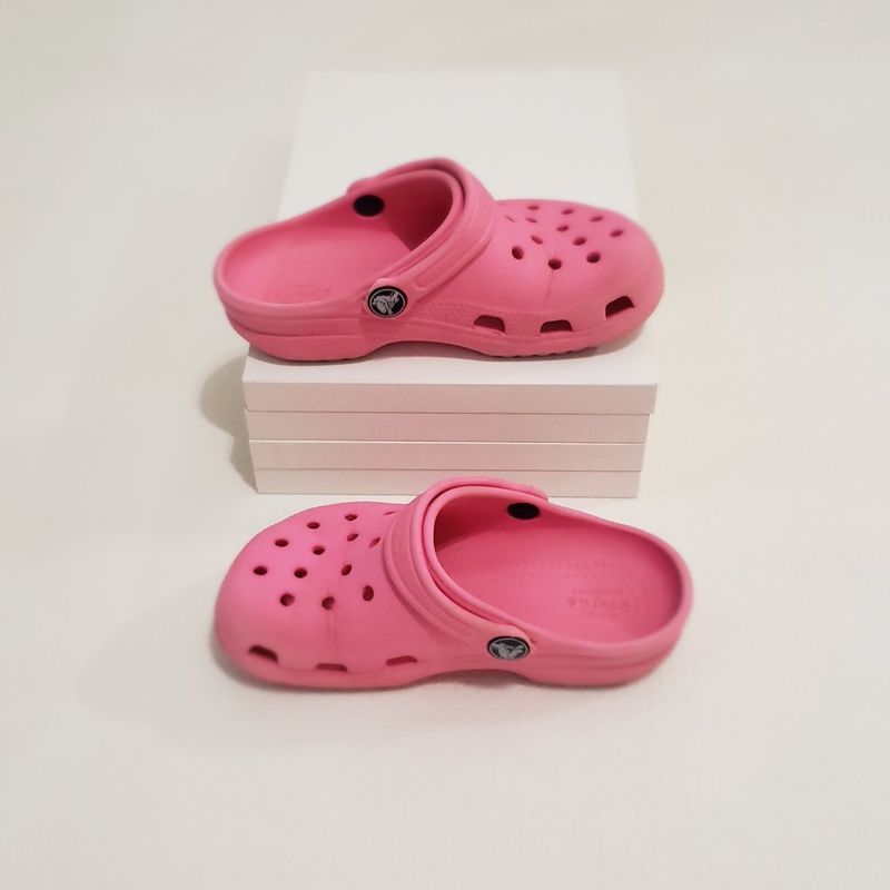 Crocs Original Rosa Tamanho C 11 Cal ado Infantil para Meninas Crocs Usado 96589046 enjoei