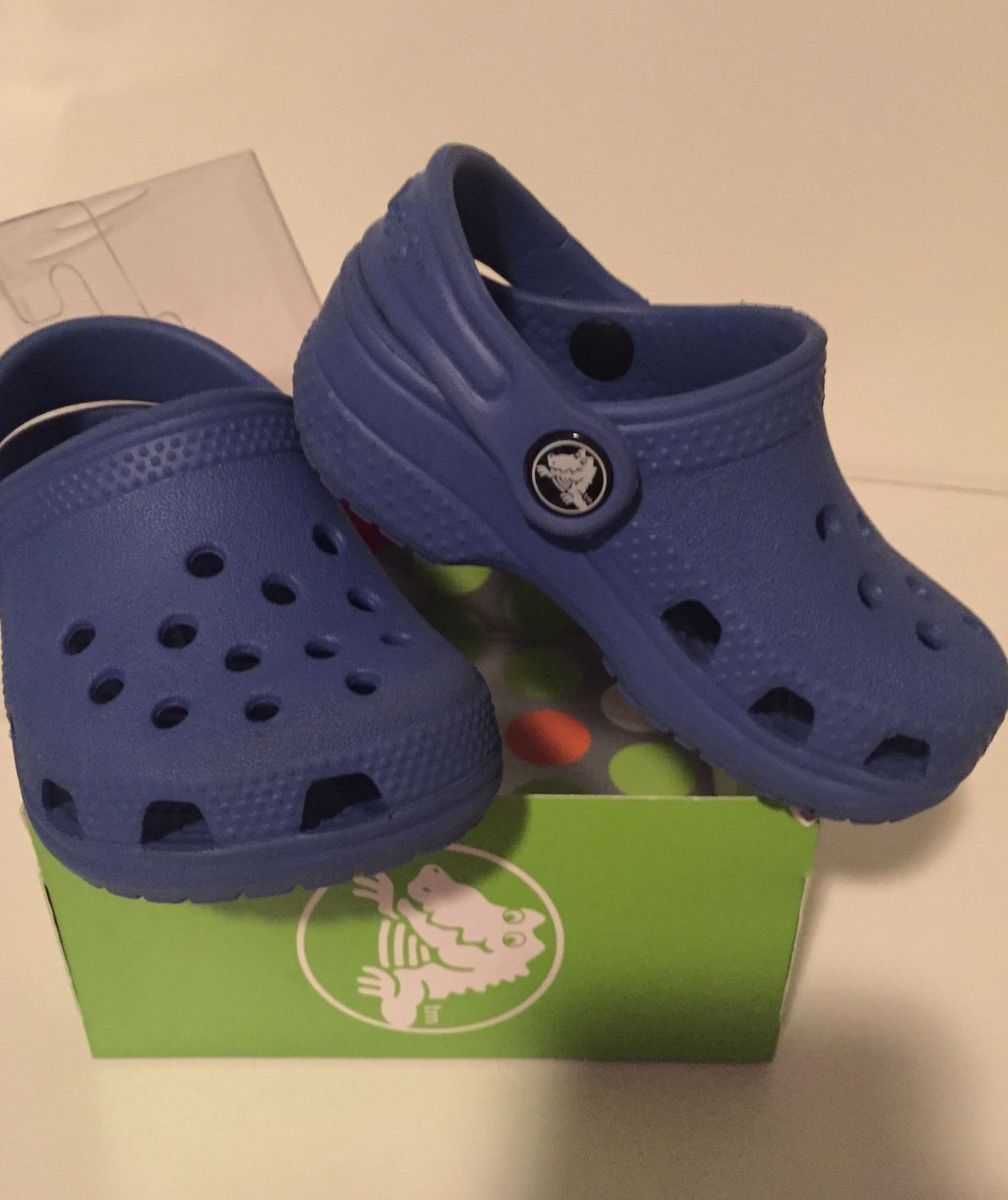  Crocs Original  Cal ado Infantil para Meninos Crocs  Usado 