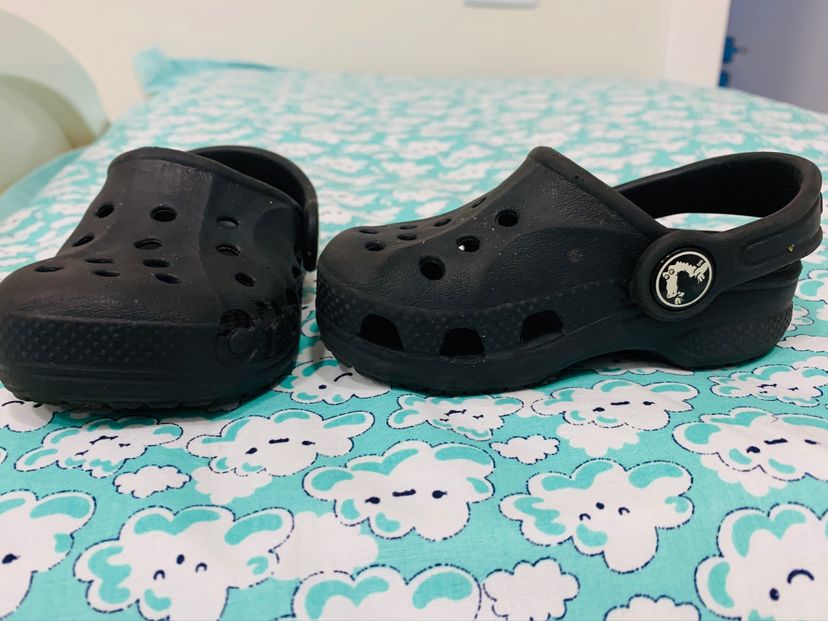 Crocs Preto Estiloso | Calçado Infantil para Meninos Crocs Usado 45090899 |  enjoei