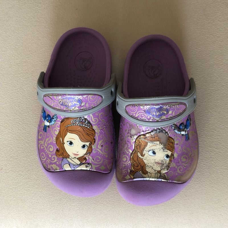 Sofia the first crocs hot sale