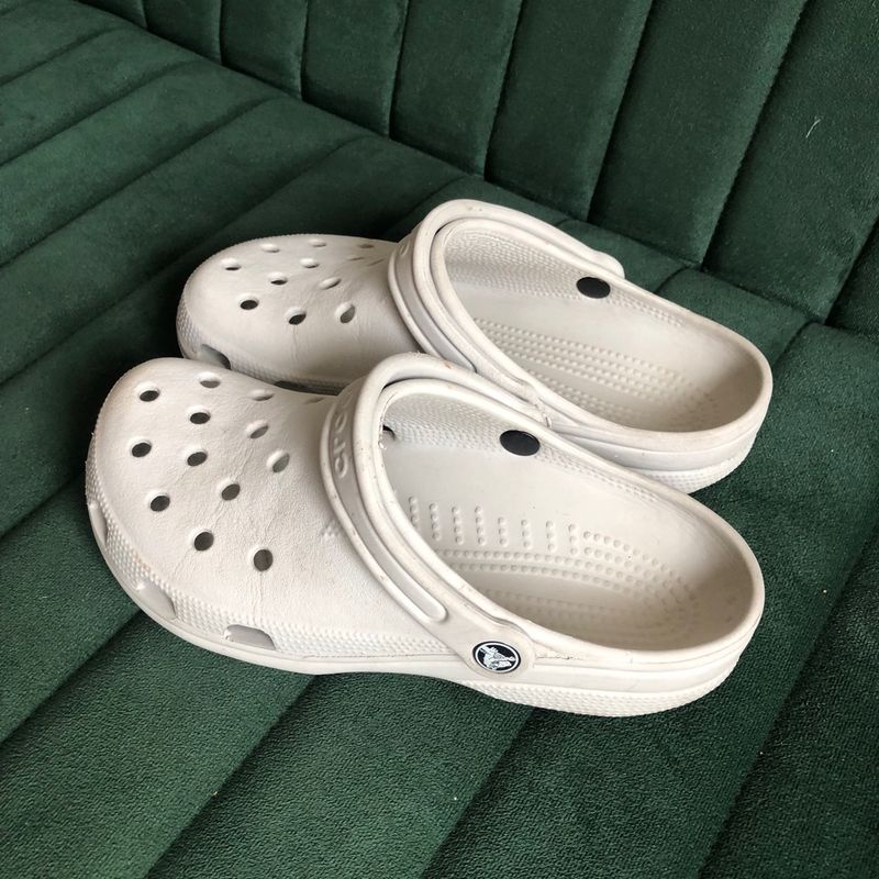 Crocs tamanho hot sale 37