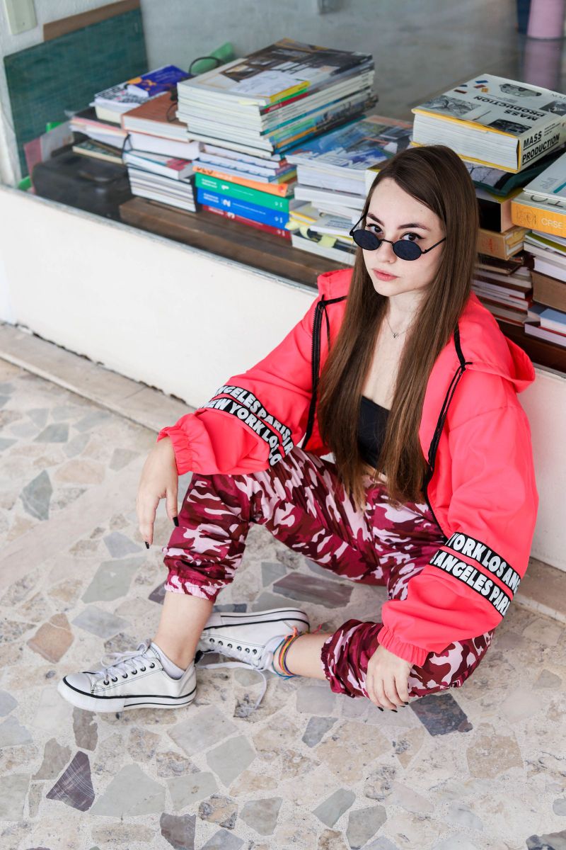 corta vento rosa fluorescente