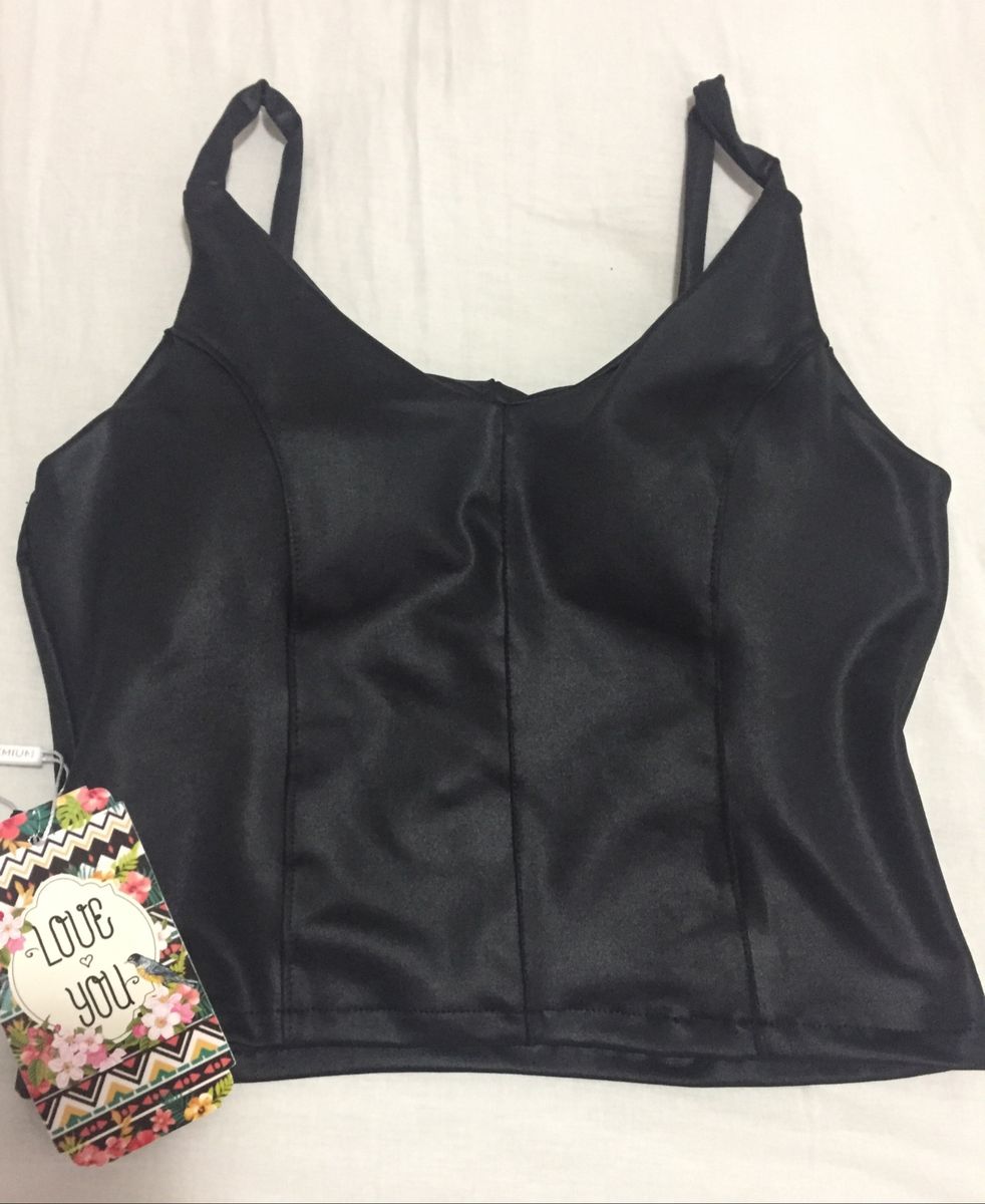 blusa de napa preta