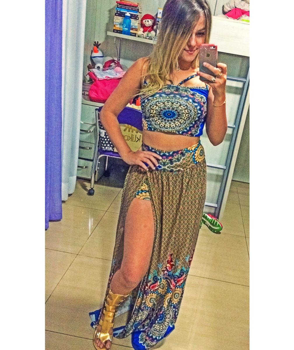 saia aberta na perna