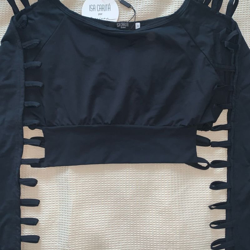 Cropped Preto Detalhes Manga Blusa Feminina Isa Carita Brand