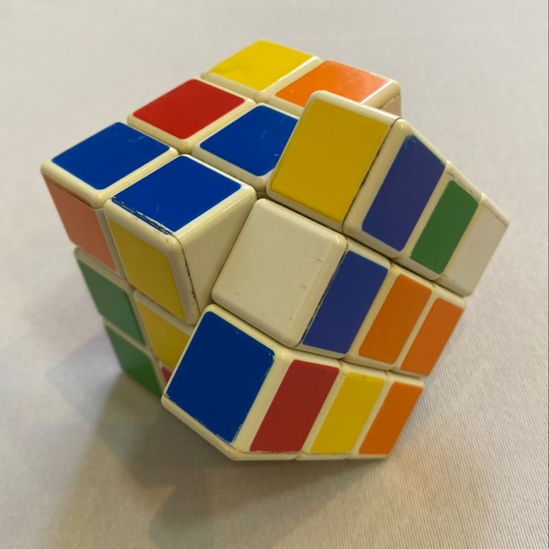 Cubo Mágico 3x3 Semi-profissional - Ótima Qualidade