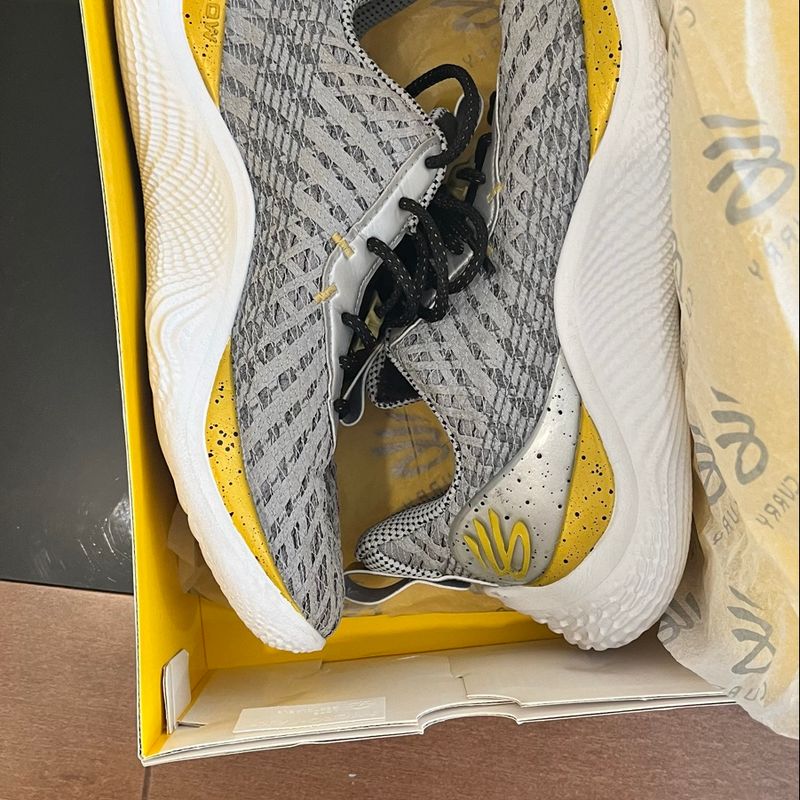 Curry 10 - Young Wolf - Novíssimo | Under Armour Usado 108995567