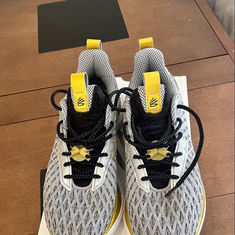 Curry 10 - Young Wolf - Novíssimo | Under Armour Usado 108995567