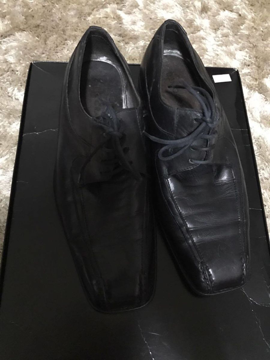 sapato de sola de couro