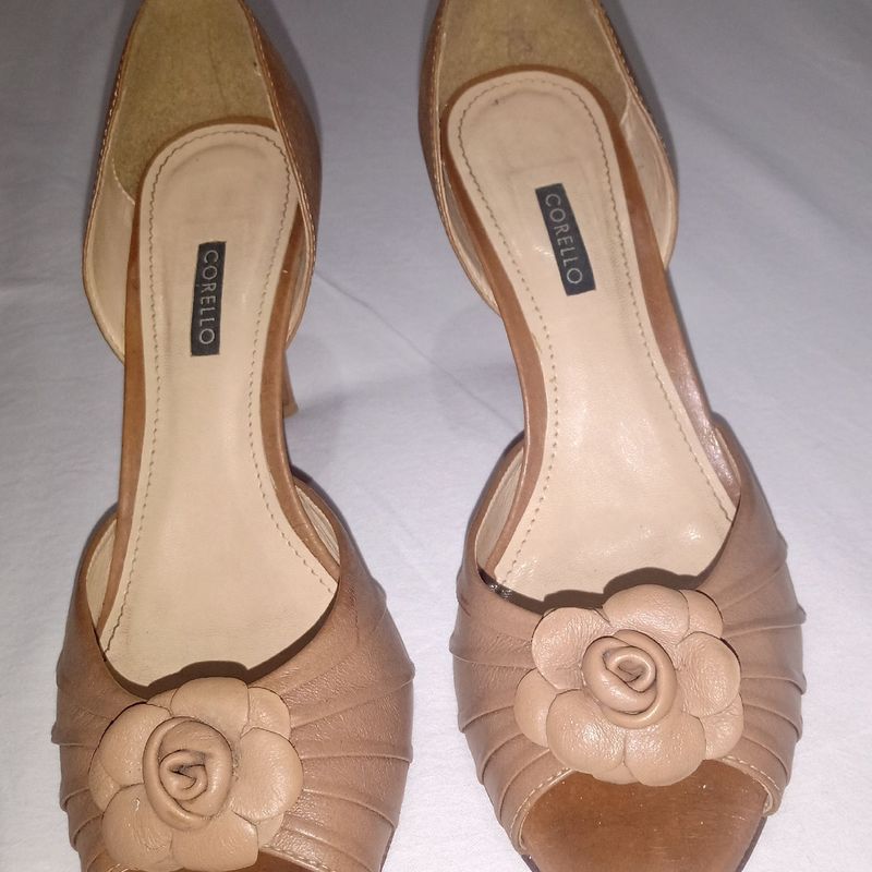 Dois Sapatos da Corello Tamanho 37 Sapato Feminino Corello Usado 59393485 enjoei