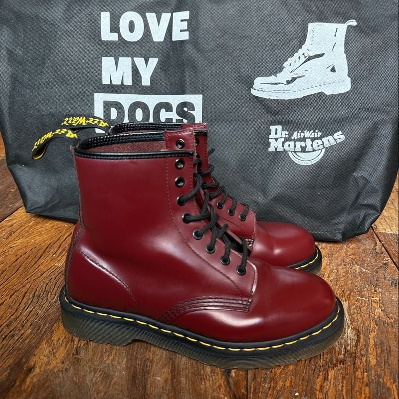 Comprar botas hotsell dr martens originales