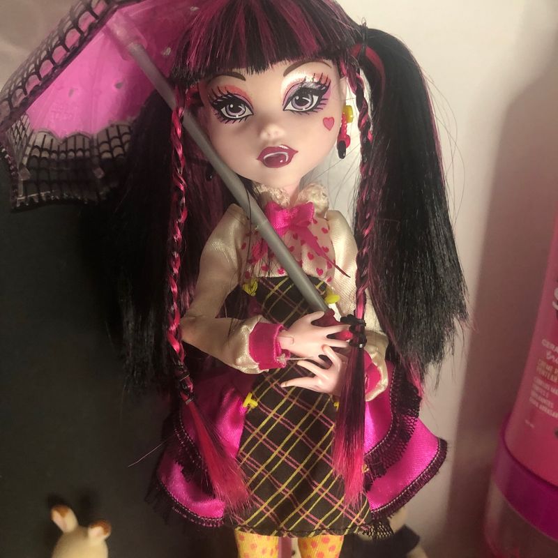 Monster High mini Draculaura antiga - Escorrega o Preço