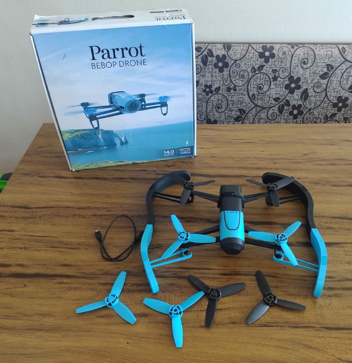 Parrot bebop best sale drone blue