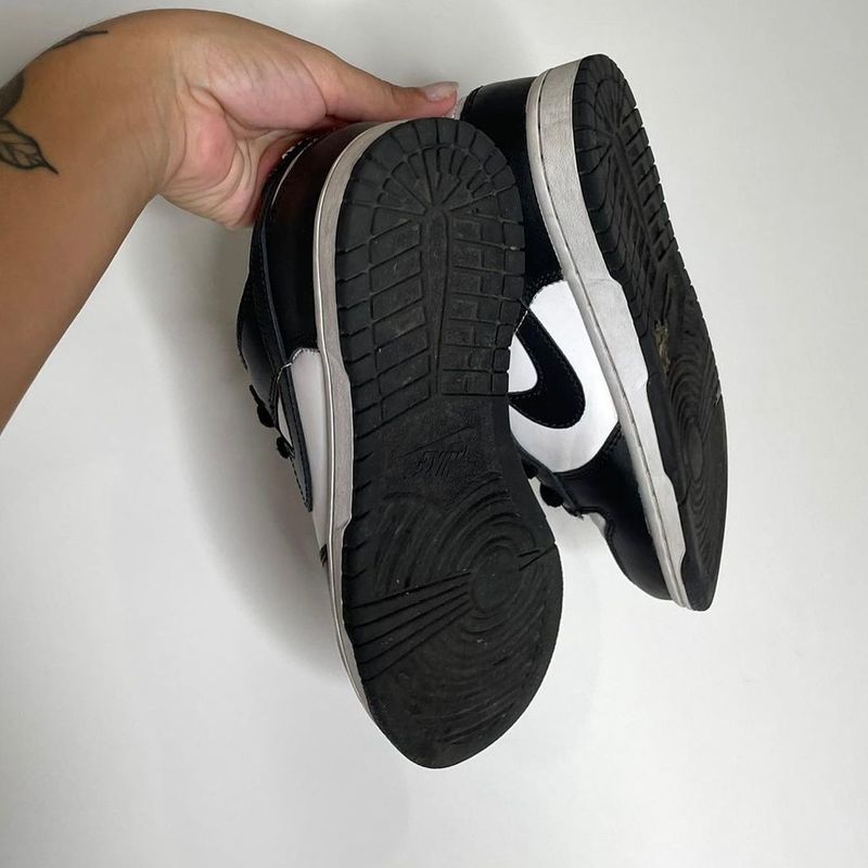 Dunk Low Panda Nike Original | Tênis Feminino Nike Usado 94356381 | enjoei