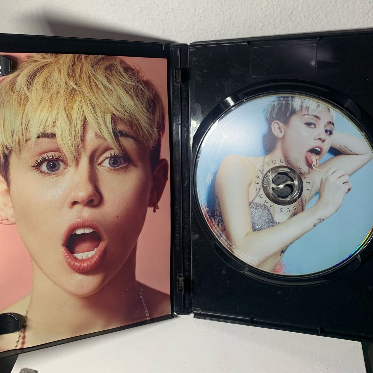Dvd Miley Cyrus Bangerz Tour | Item de Música Usado 78611841 | enjoei