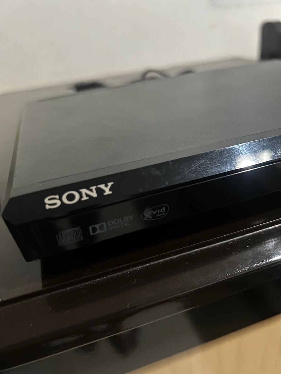 Dvd Player Simples + 6 Filmes Paralelo TV e Display Sony Usado