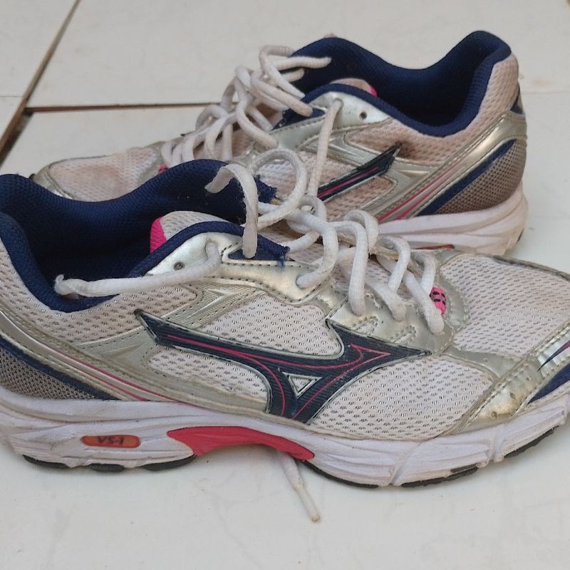 Esse E Um Tenis Mizuno Vs1 Estiloso Mizuno Usado 102594248 enjoei