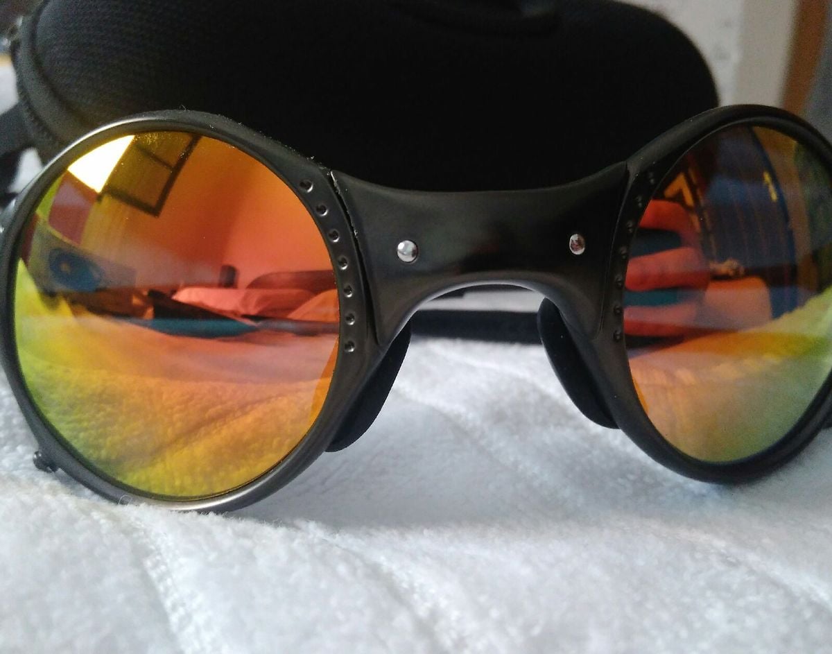 Estilo Pra Quem Tem! Óculos de Sol Oakley Mars com Caixa | Óculos