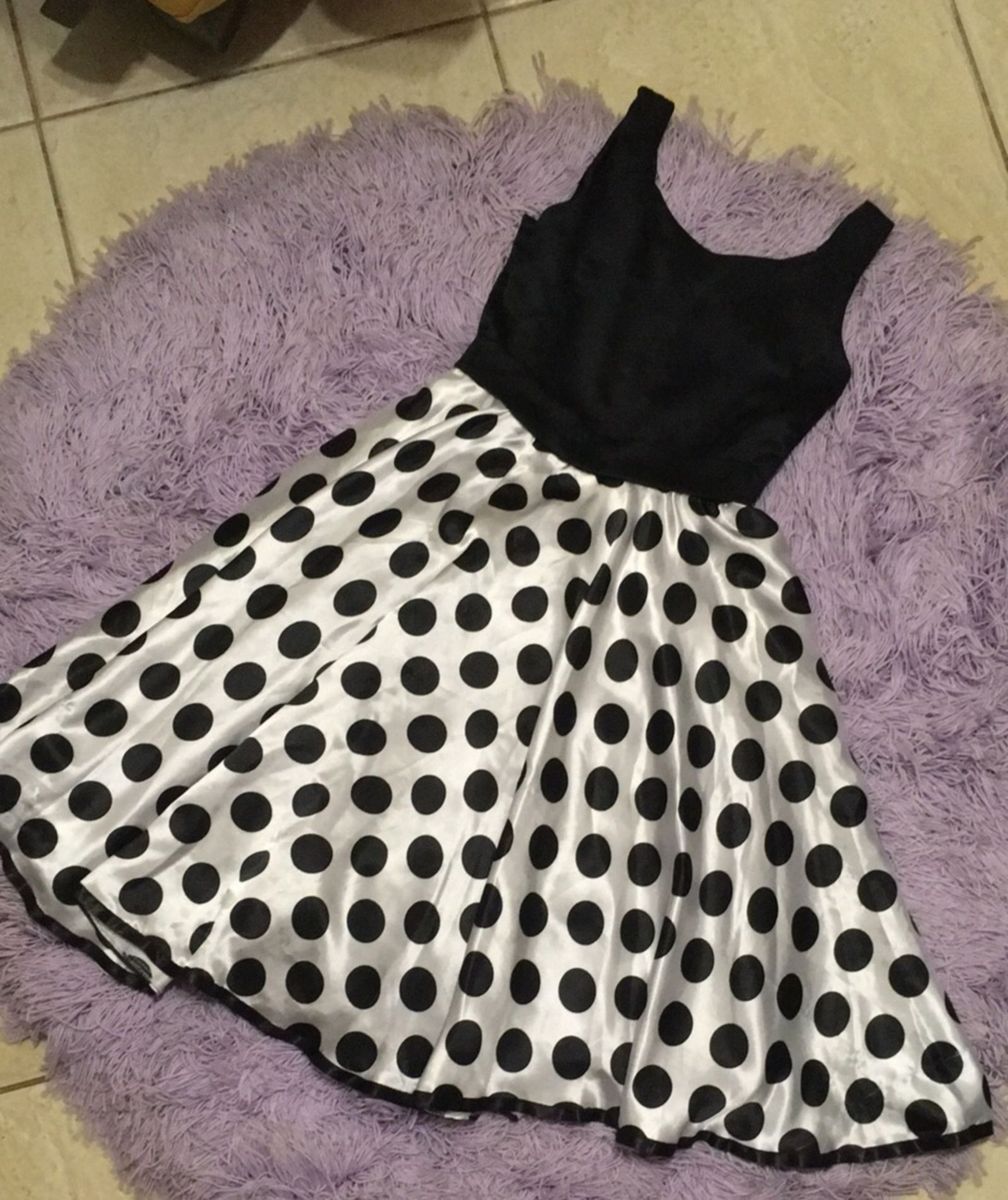 roupa anos 60 menina