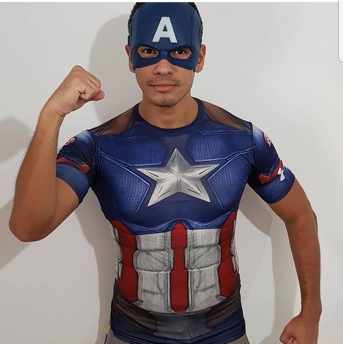 camisa de compressão under armour heroes