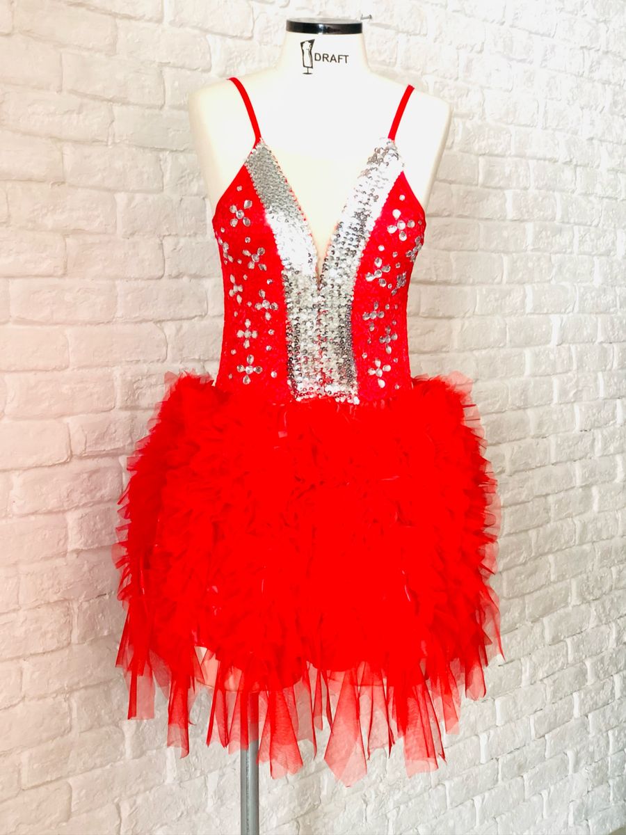 Fantasia de Carnaval Vermelha em Tulê | Vestido Feminino Grafitum Nunca ...
