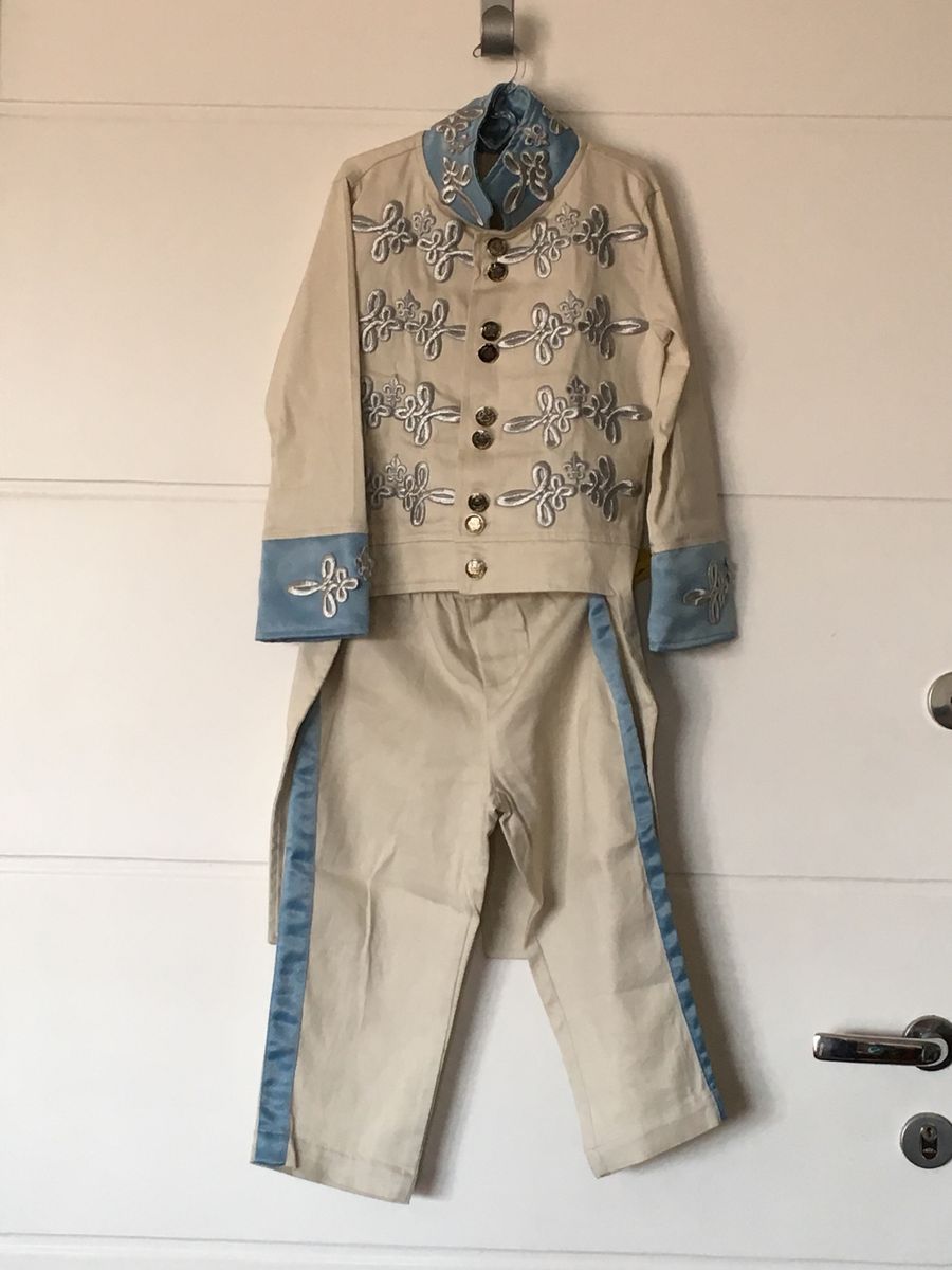 roupa de principe da cinderela