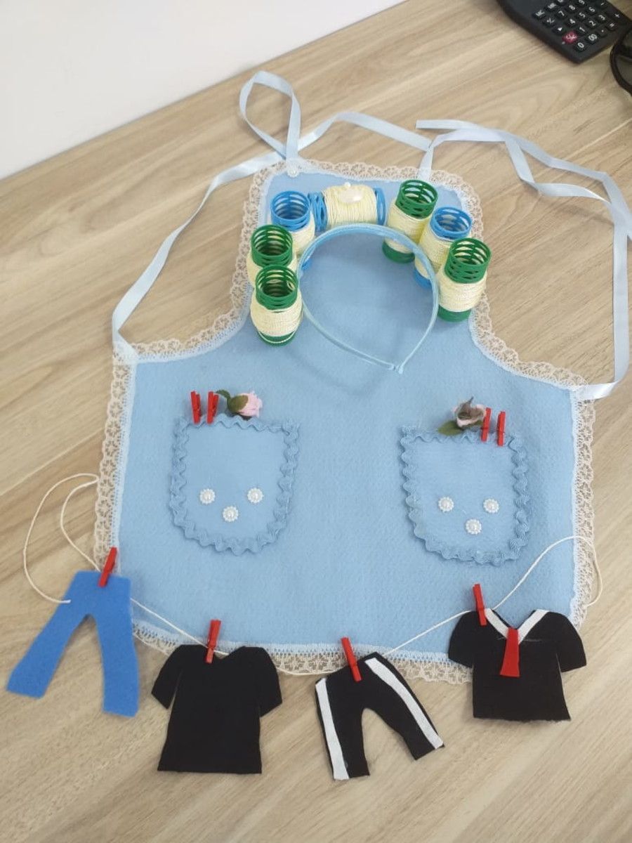 Fantasia Dona Florinda com Avental e Tiara Brinquedo para Bebês Nunca  Usado 98854942 enjoei