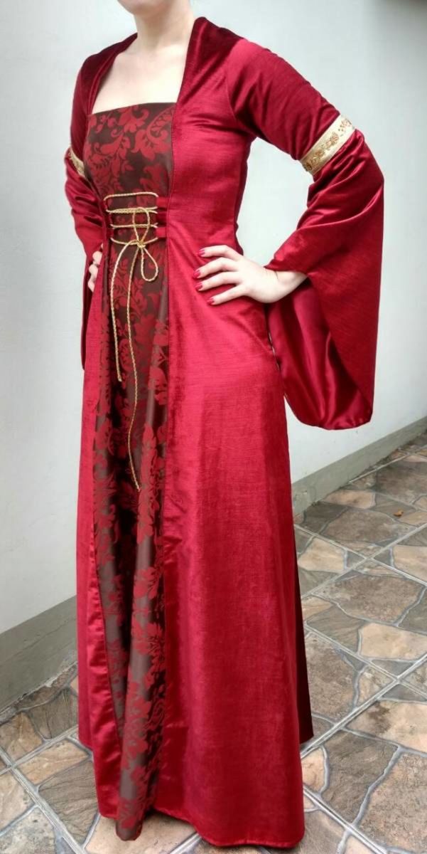 vestidos medievais rainha