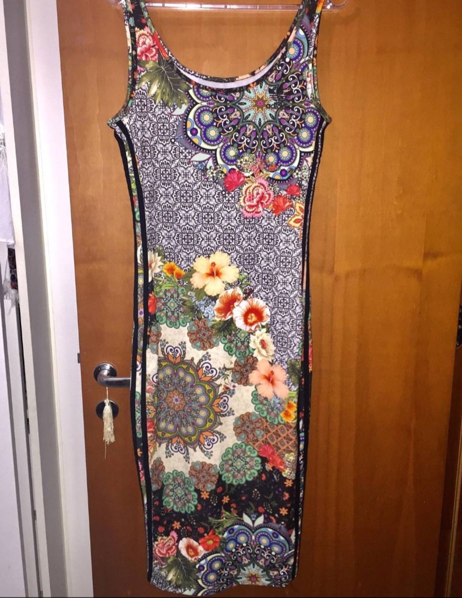 vestido adidas floral