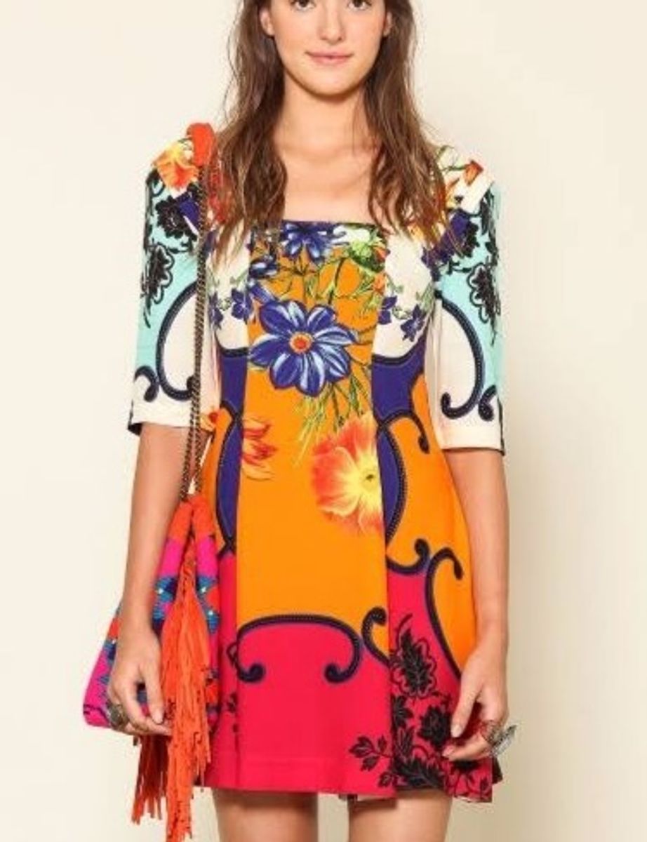 vestido longo branco plissado