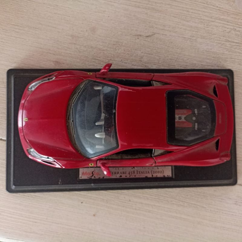 Ferrari 458 Itália (2010) Miniatura - Maisto - Usado | Maisto
