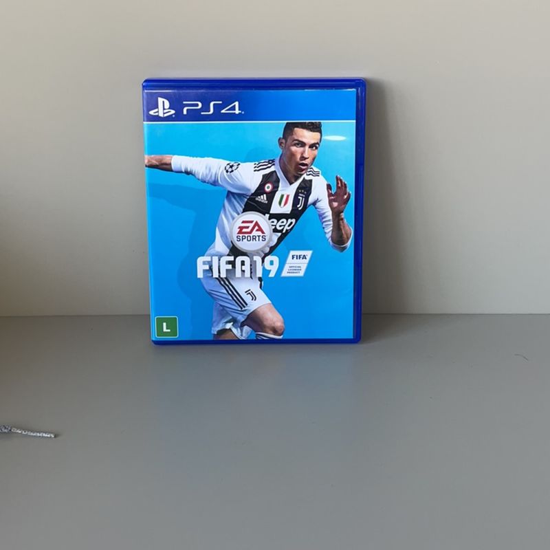 Jogo Fifa 19 (lacrado) - PS4 - Sebo dos Games - 10 anos!
