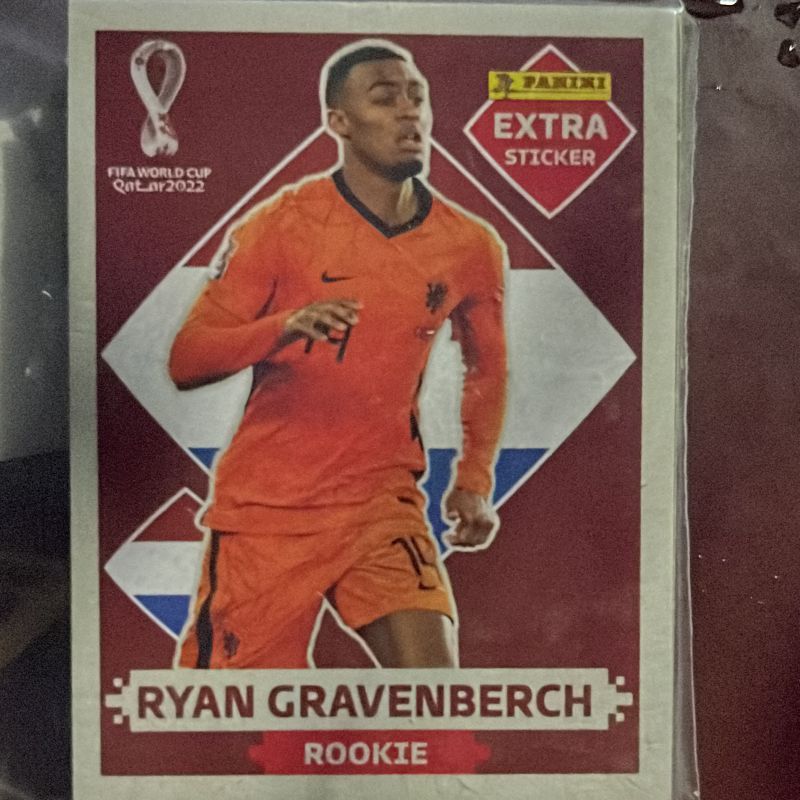 Sticker EXTRA Ouro: Figurinha do Gravenberch- Álbum Copa do Mundo
