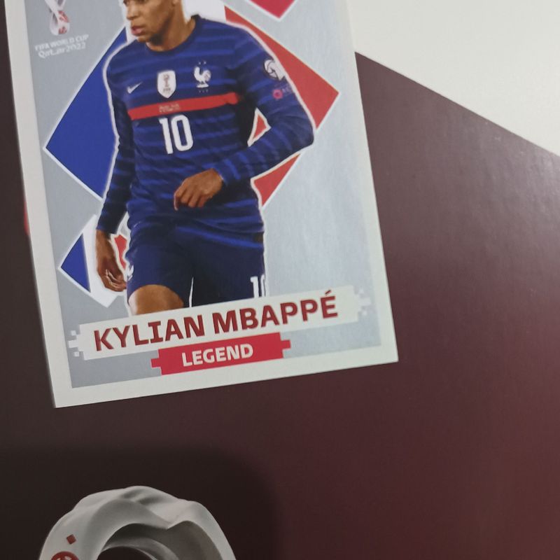 Figurinha Legend Kylian Mbappe Dourada Copa 2022 | Item p/ Esporte e  Outdoor Panini Nunca Usado 80775785 | enjoei