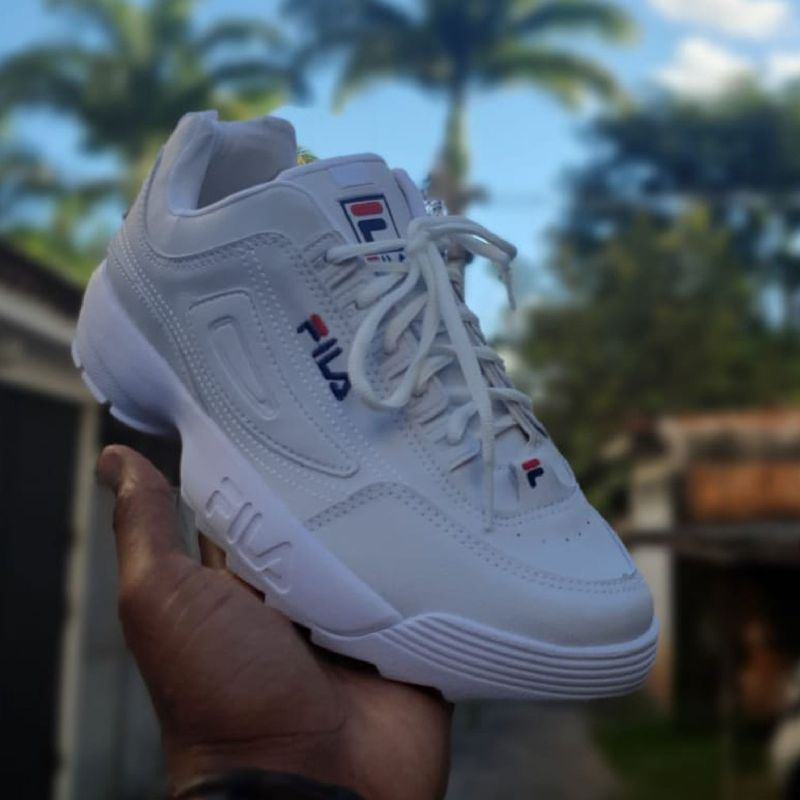 Tenis fila feminino disruptor usado new arrivals