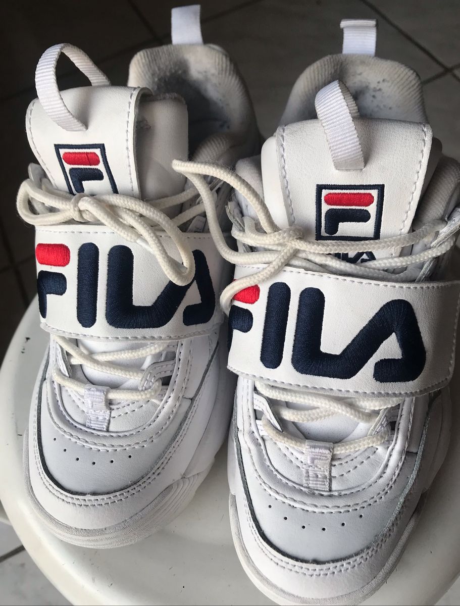 tenis fila logo