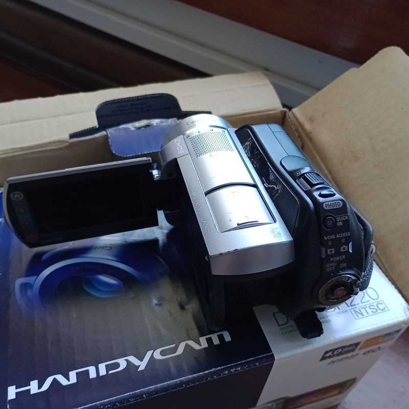 Filmadora Compacta Original Sony Handycam Modelo Dcr-Sr220 | Sony