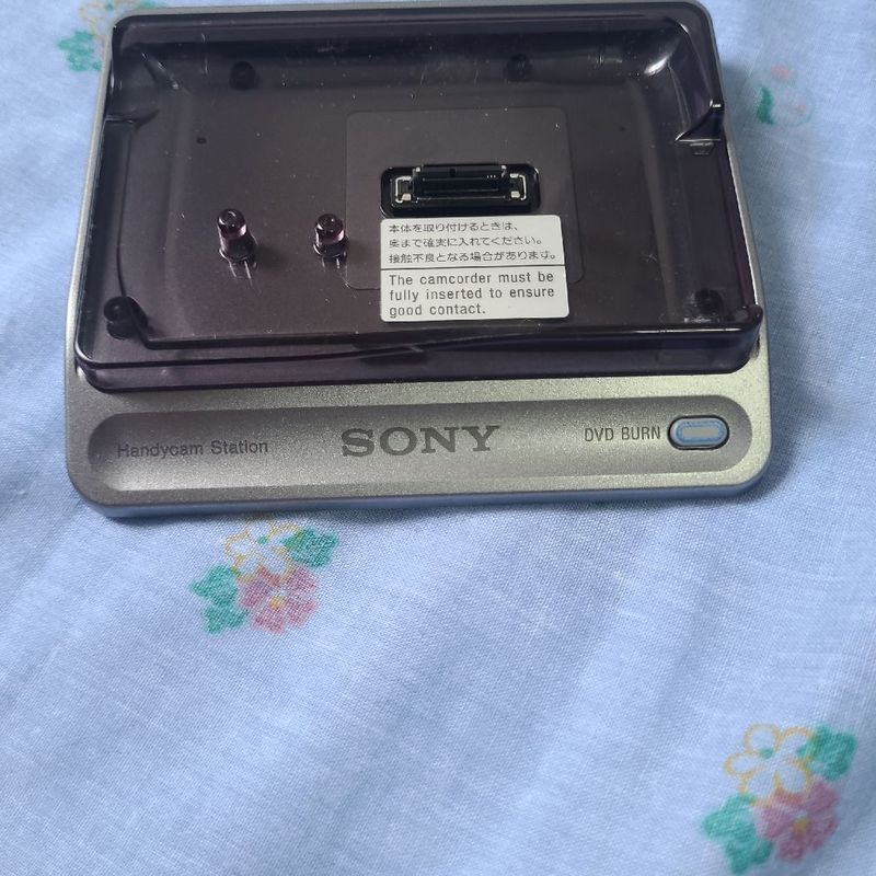 Filmadora Sony Handycam Dcr-Sr60 12x Optical Zoom 30gb Hd +