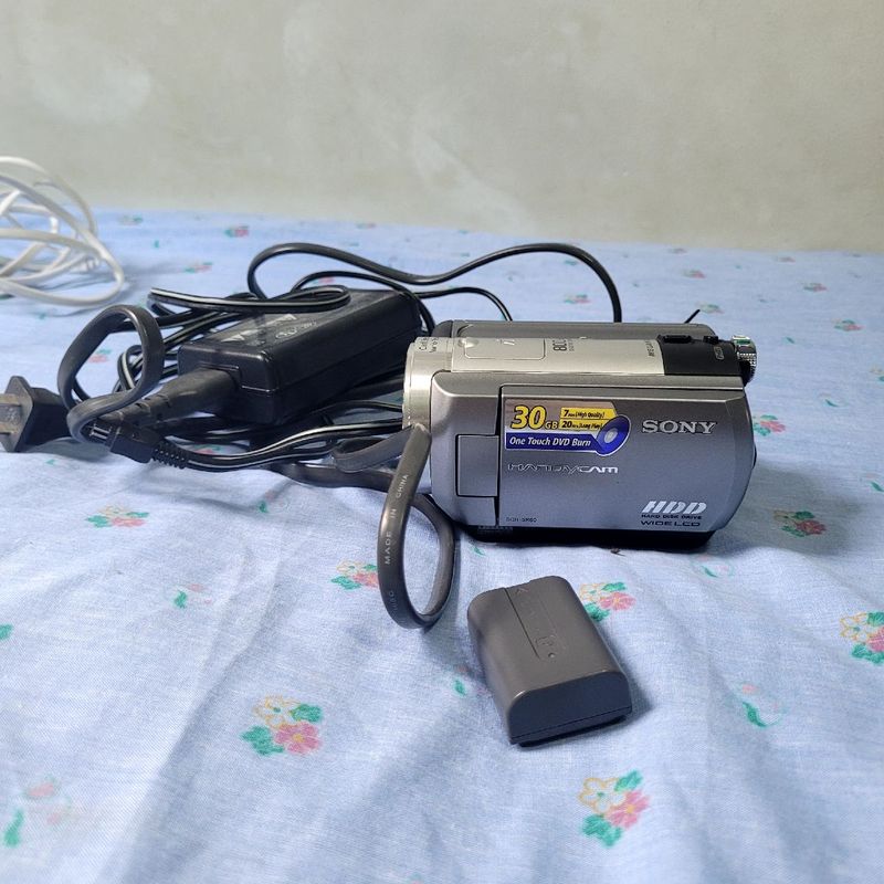 Filmadora Sony Handycam Dcr-Sr60 12x Optical Zoom 30gb Hd +