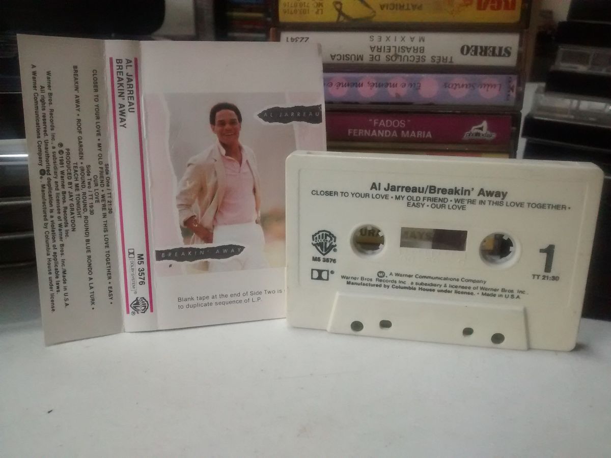 Fita K7 Al Jarreau Breaking Away | Item de Música Usado 74658303 | enjoei