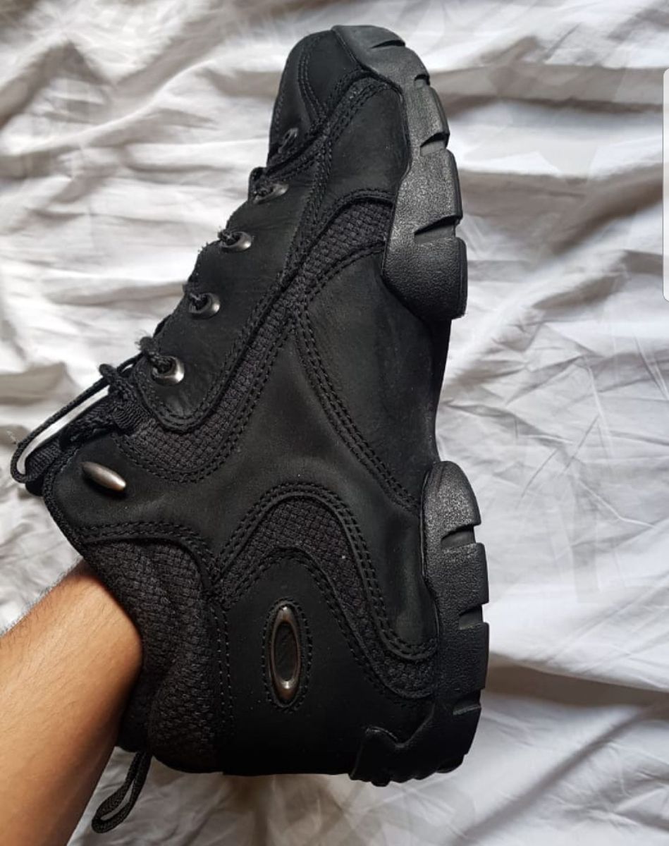 bota oakley flak mid