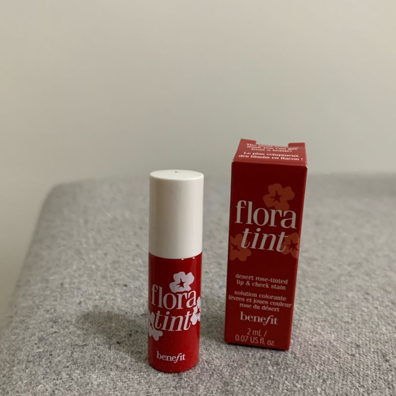 Flora tint deals benefit cosmetics