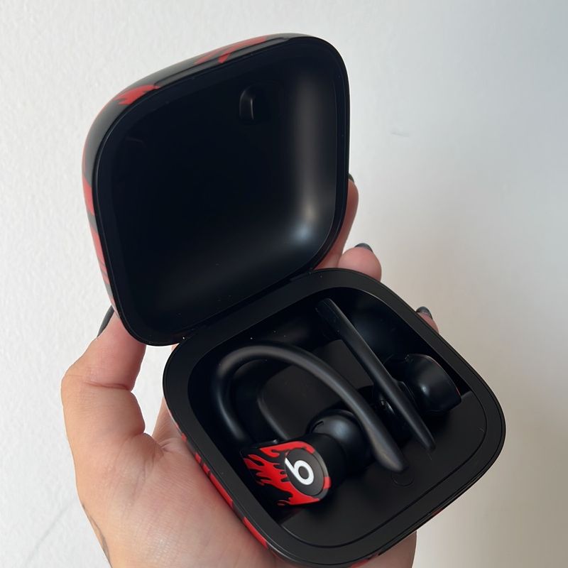 Fone de Ouvido Powerbeats Pro X Faze Clan Item de Musica Beats Usado 88091992 enjoei