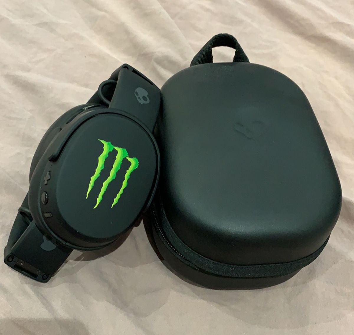 Fone Skullcandy Monster Energy Bluetooth | Item Info & Eletro ...